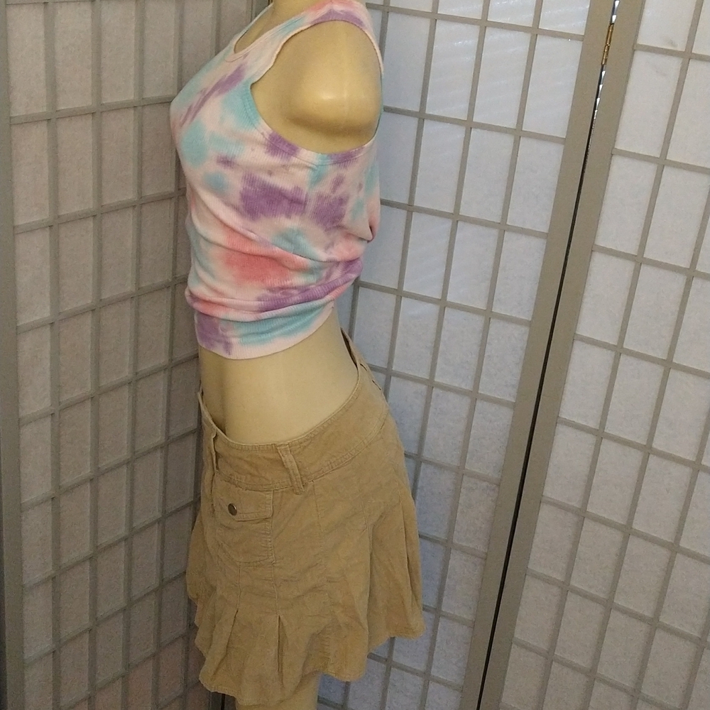 Size 11 corduroy skirt - Picture 7 of 7
